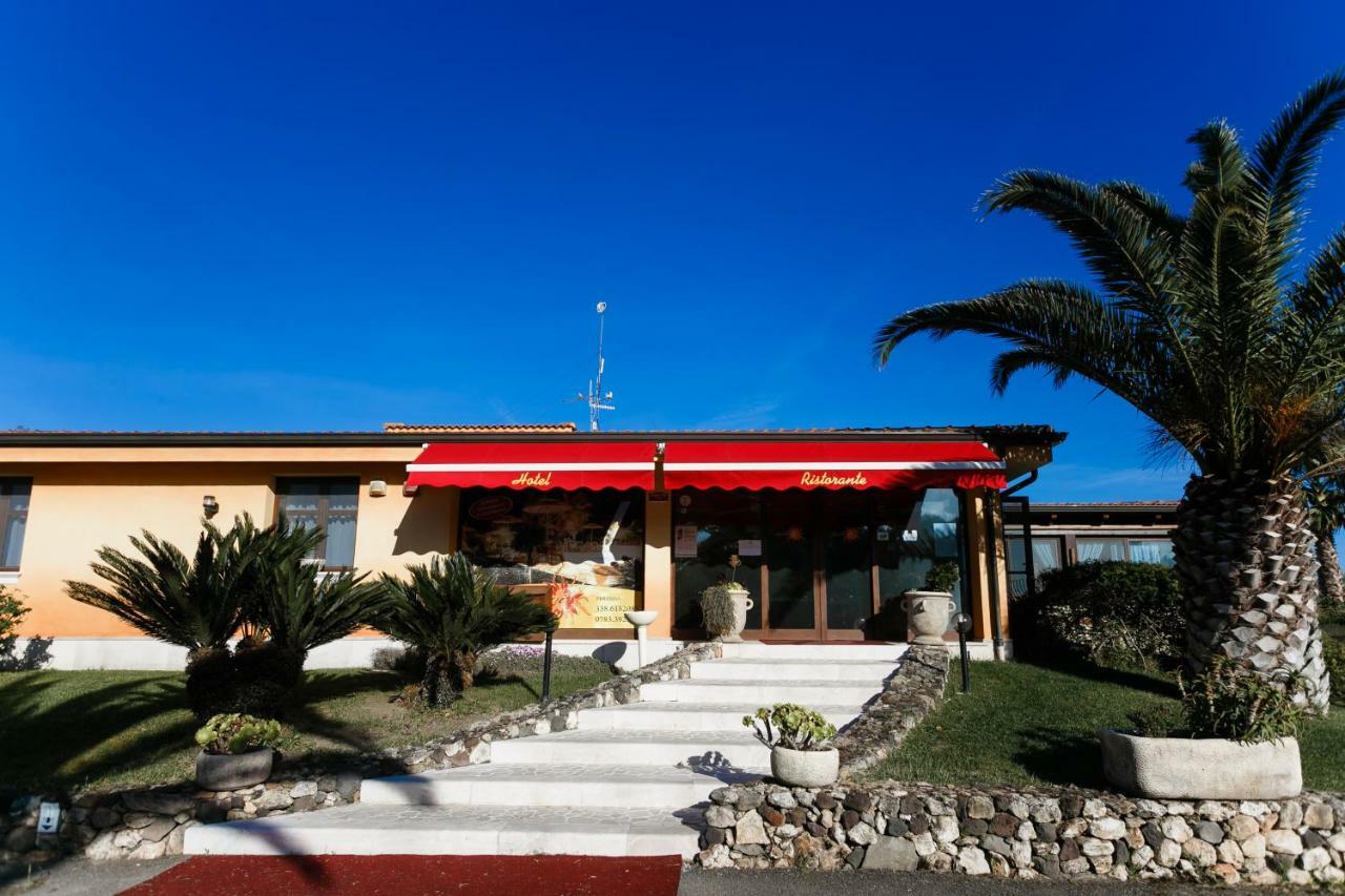 Su Soi Pensionat Càbras Exteriör bild